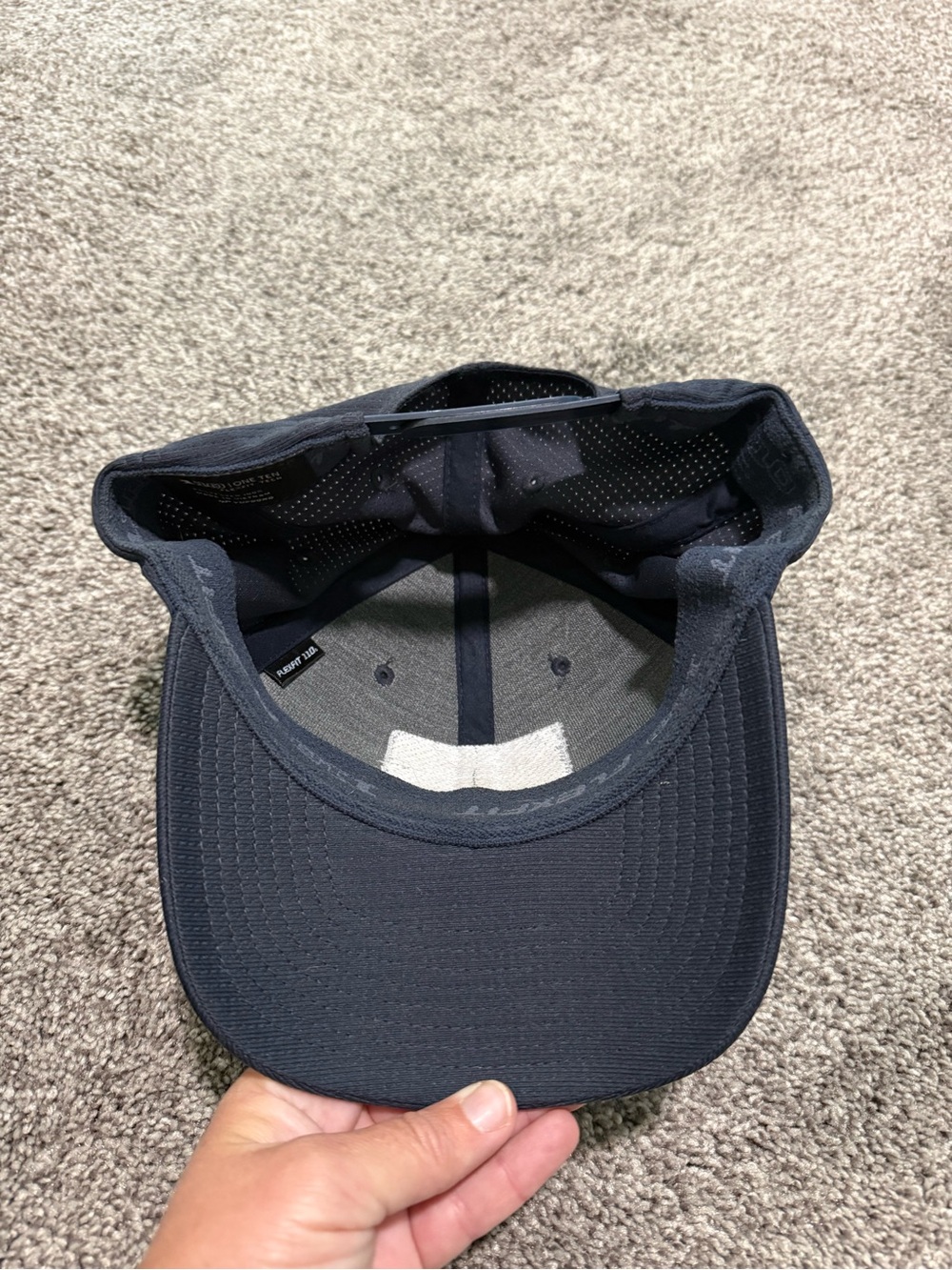 Travis Mathew hat - Picture 2 of 4